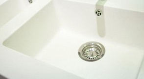 Раковина из искусственного камня