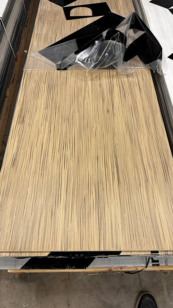 DM5031 Hickory
